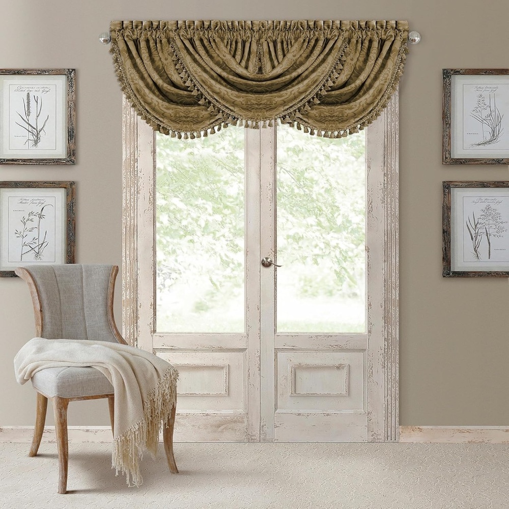 Croscill Window Valance - Picture 3 of 3